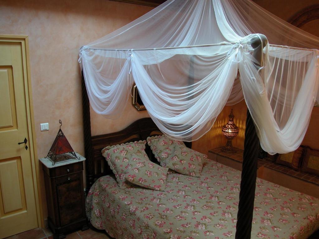 Le Mazet De La Dame Bed and Breakfast Barbentane Kamer foto